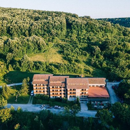 Tourist Center Momina Krepost Hotell Veliko Tărnovo Exteriör bild