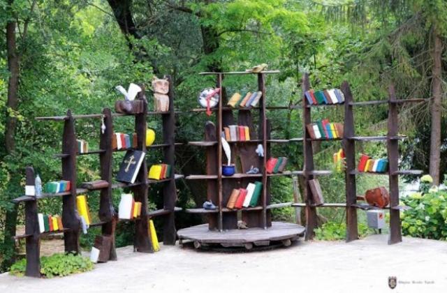 Tourist Center Momina Krepost Hotell Veliko Tărnovo Exteriör bild