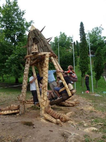 Tourist Center Momina Krepost Hotell Veliko Tărnovo Exteriör bild